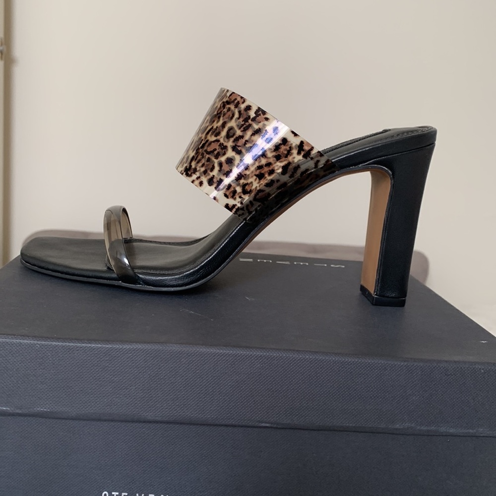 Steven Jelly straps mules